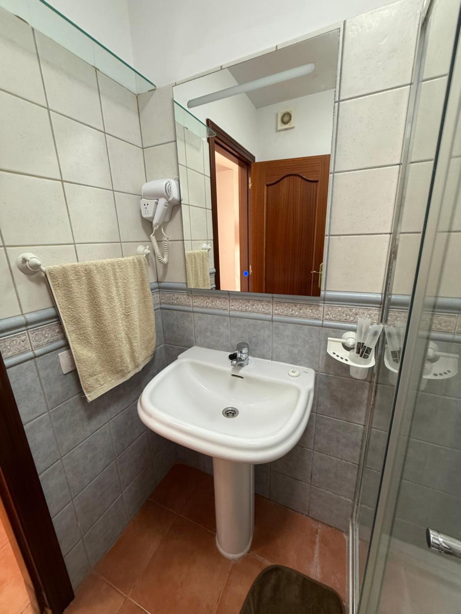 Apartamento Brisas Del Sur - Oasis Tenerife Sur Плайя-де-Сан-Хуан Экстерьер фото