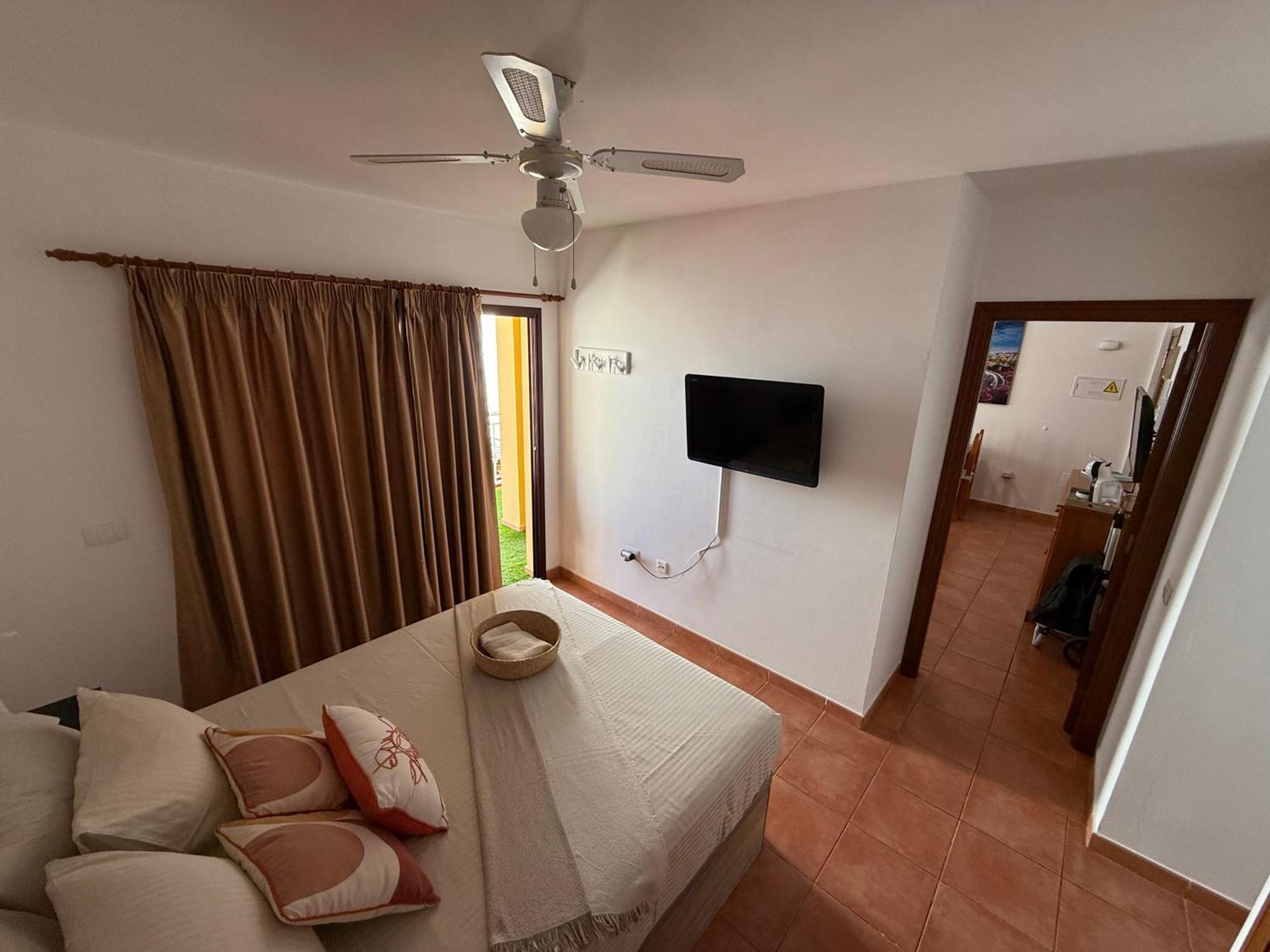 Apartamento Brisas Del Sur - Oasis Tenerife Sur Плайя-де-Сан-Хуан Экстерьер фото